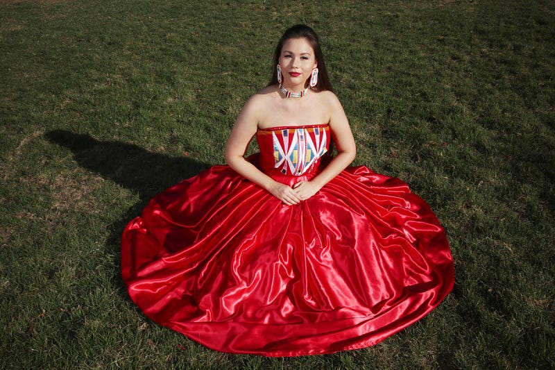 Oklahoma Native American woman's prom ...